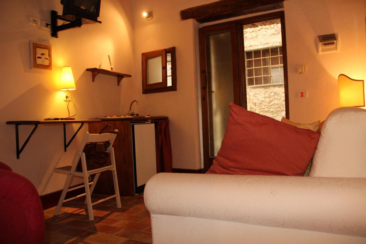 Apartamento Trilocale Nel Centro Storico Montemerano Exterior foto