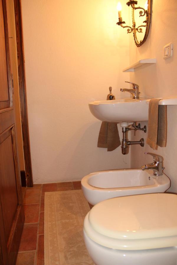 Apartamento Trilocale Nel Centro Storico Montemerano Exterior foto